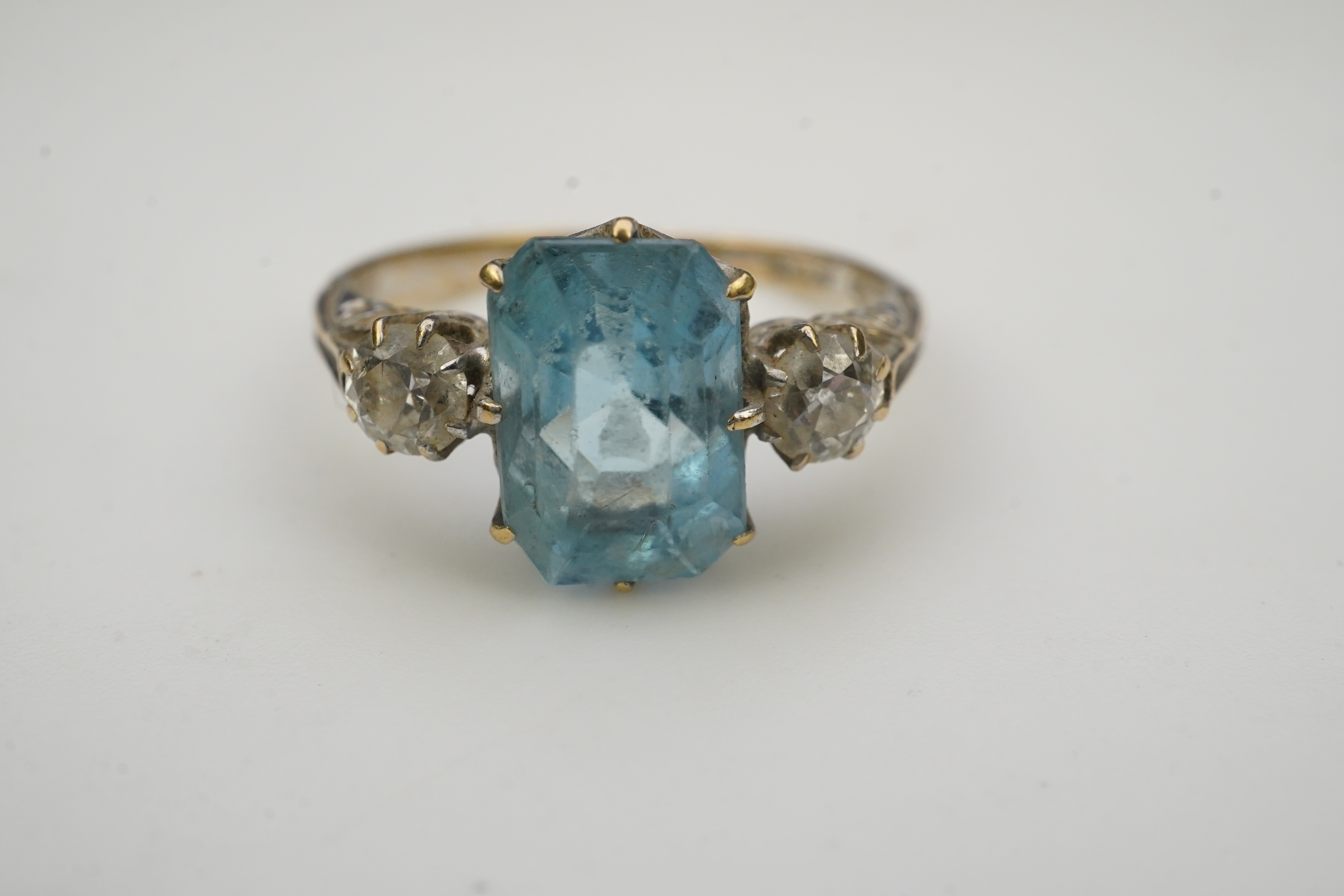 An aquamarine and diamond ring, early 20th century